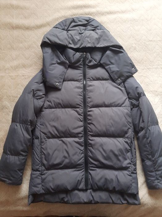 Продажться куртка зимова