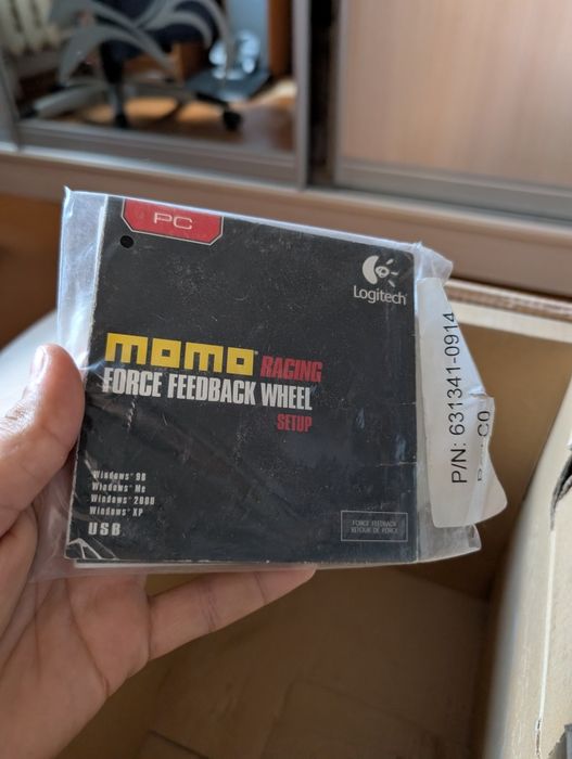Продам руль Logitech momo racing