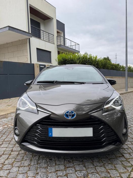 Toyota yaris 1.5 Hsd Square Collection  1 dono