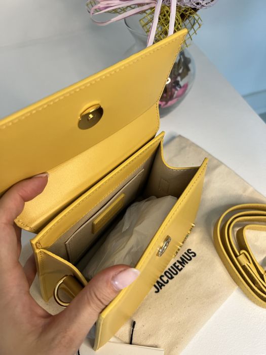 Topowy model od Jacquemus