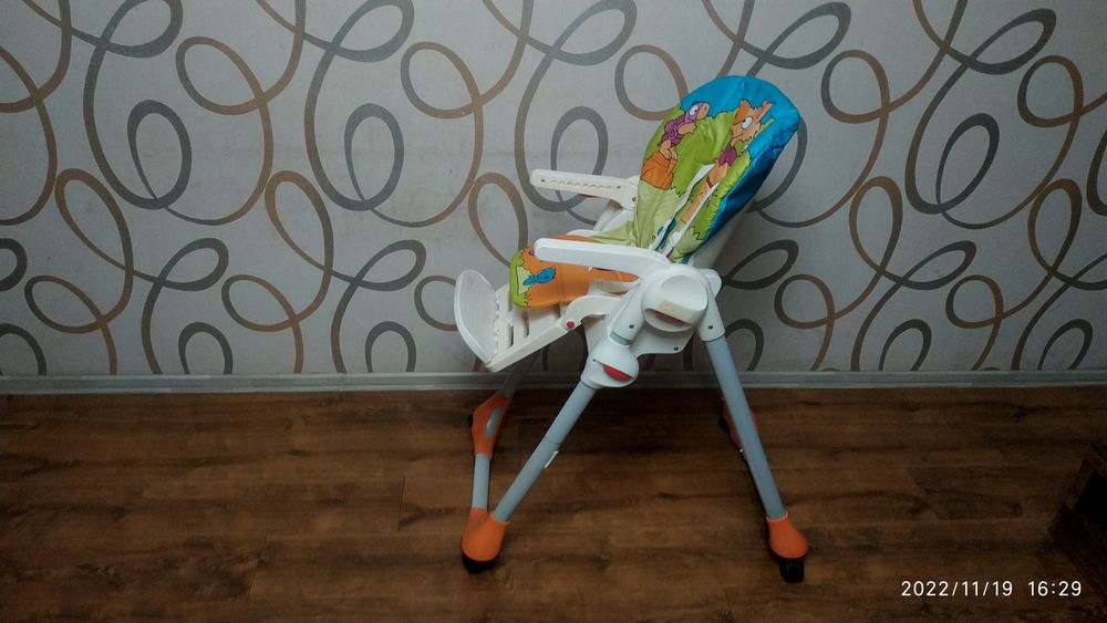 Детский стульчик CHICCO POIIY 2in1