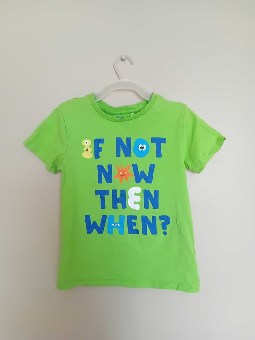 Zielony t-shirt z napisem