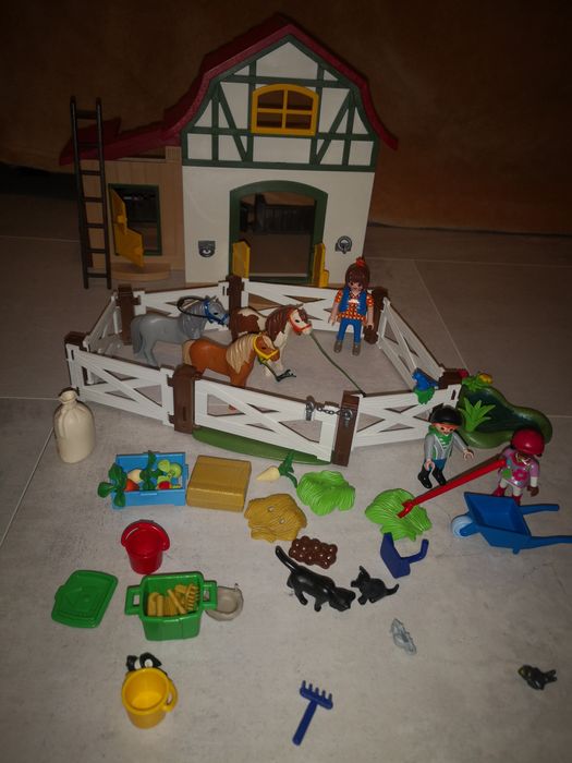 Playmobil Country 6927 stadnina koni kucyków komplet +gratis