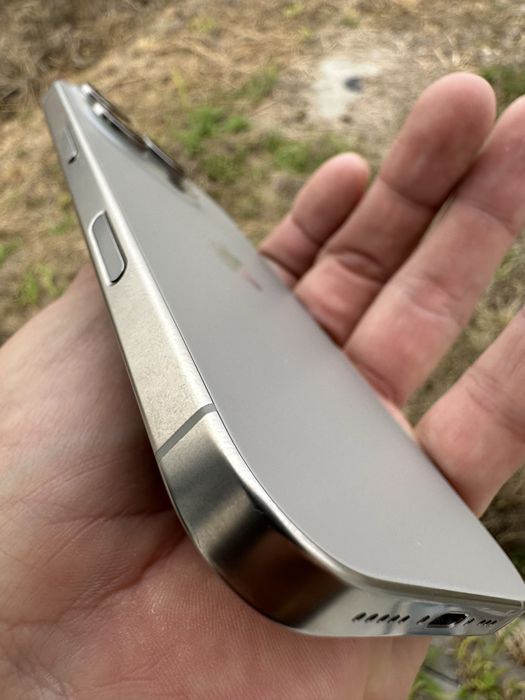 Iphone 16 pro jak Nowy faktura zobacz zamiana na  17 pro 18 pro