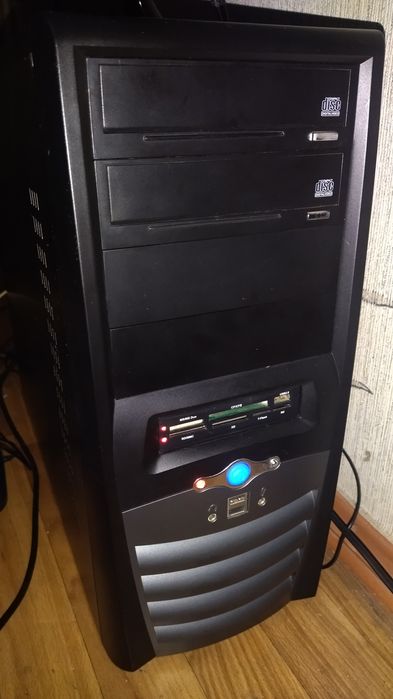 Персональный компьютер. Легендарный 755 на максималках. Q9550 8gb.