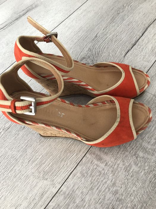 Sandały na korurnie Jennifer