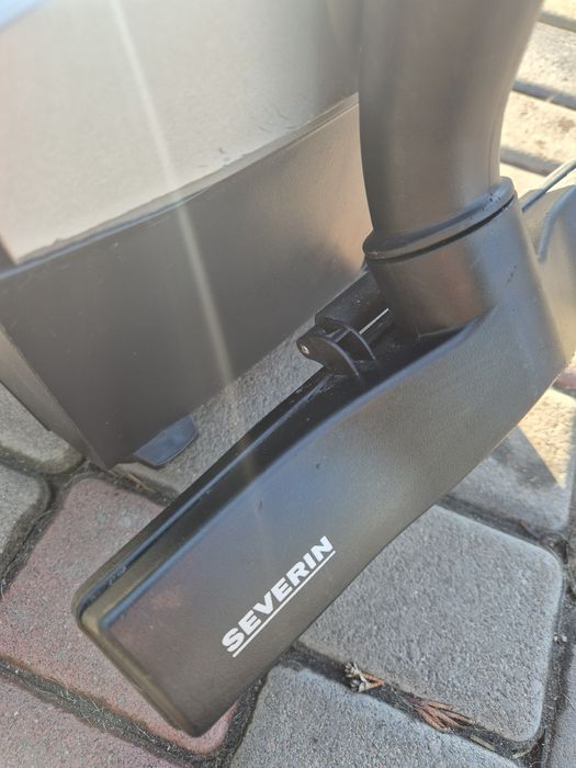 Пилосос Severin 750w.