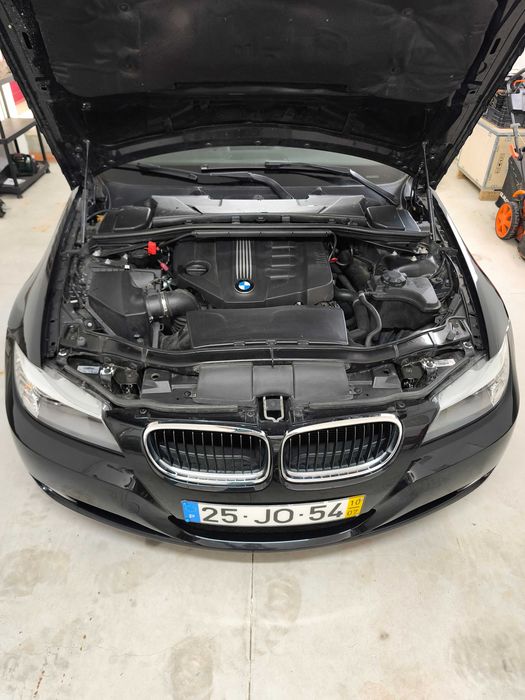 BMW E90 318d 2010