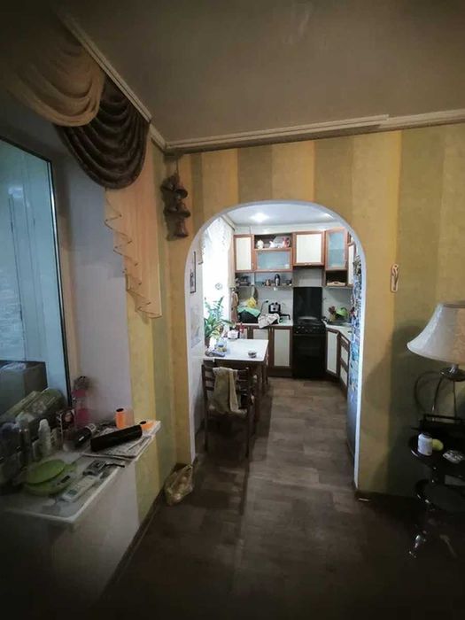 Продається 2-кімнатна кв, центр Шевченківського району (213-373-556)