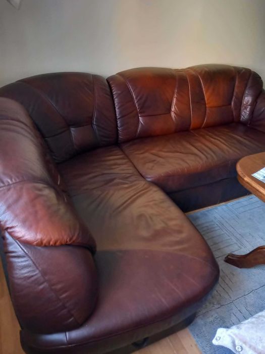 Sprzedam skórzaną używaną kanapę