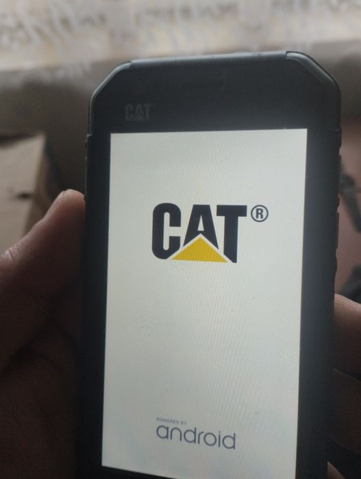 Telefon co na zdjęcu cat s30
