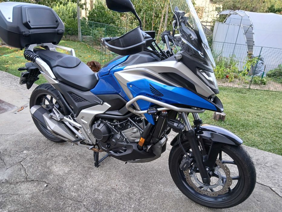 Honda NC 750X com  23.000 Km