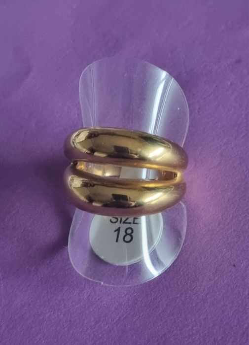 Anel dourado, em aço inoxidável, tamanho 18