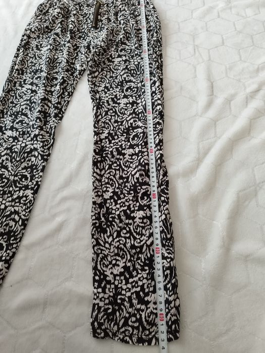 Spodnie S 36 biało czarne damskie, legginsy