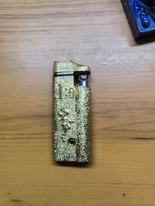 Продам колекцыю зажигалок