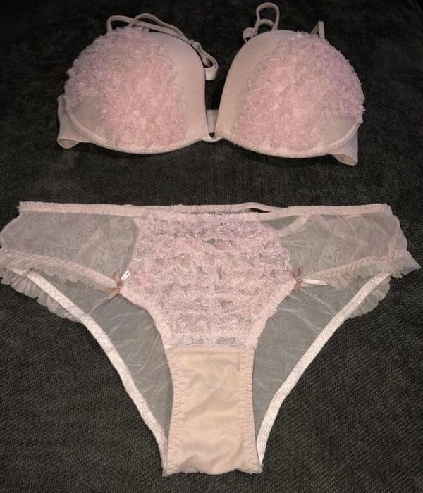Нижня білизна жіноча