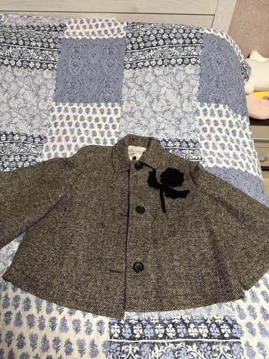 Elegancka przejsciowa kurteczka Valentino