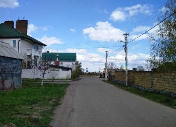 Продаж садового будинку та землі в с.Хотянівка Київської обл 96200$