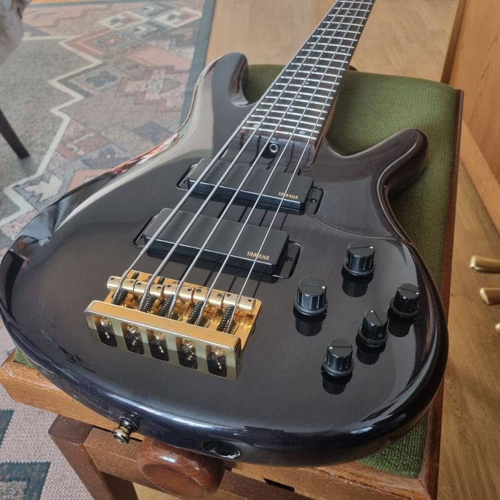 Gitara  basowa Yamaha trb 5