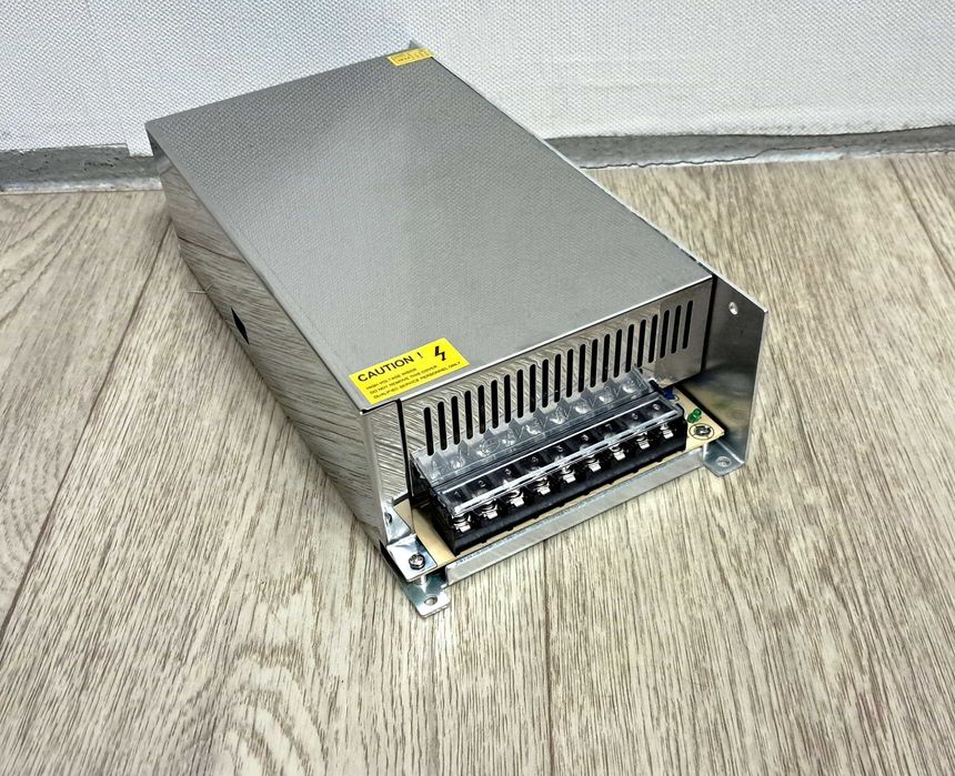 Блок питания (для LED и др) с вентилятором 24В 30А