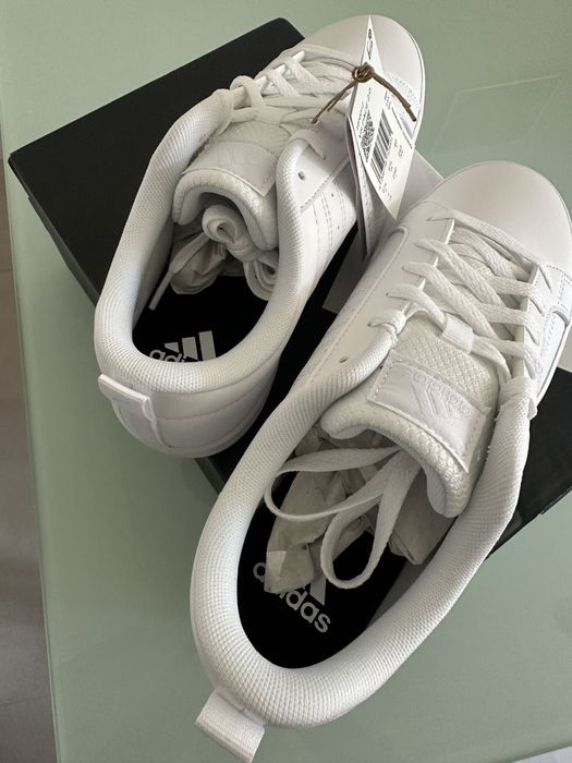 Tenis Adidas novos n 40