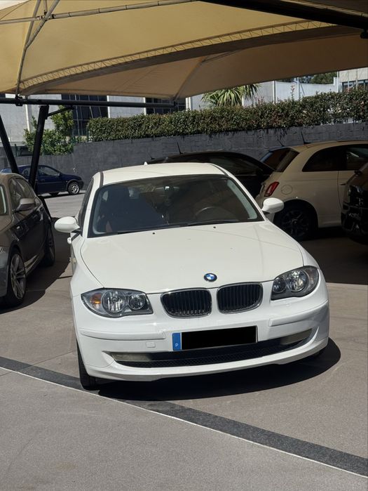 BMW 118D 2009 c/ Garantia