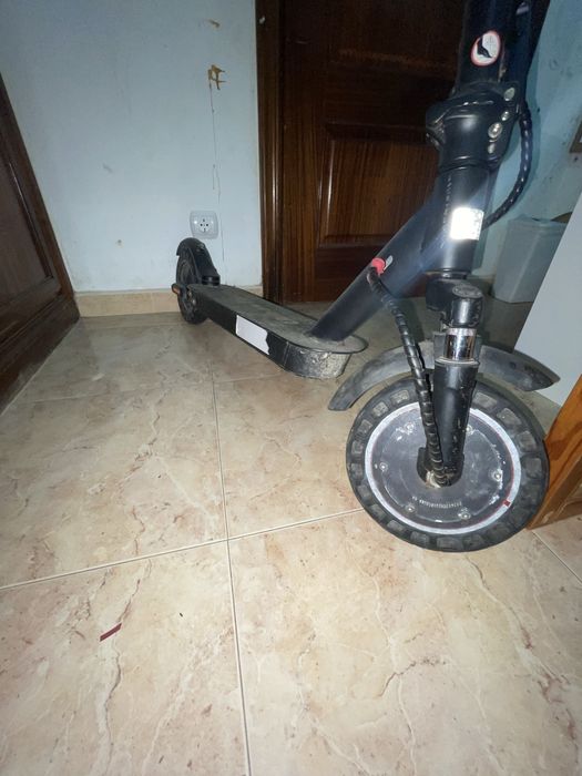 Trotinete avariada