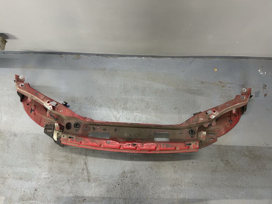 Продам запчастини передка, телевізор Volvo