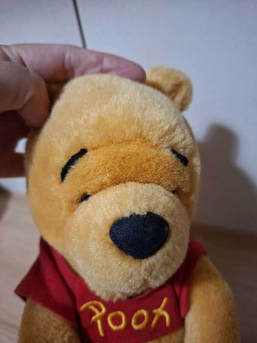 Kubuś Puchatek pluszak maskotka 25 cm