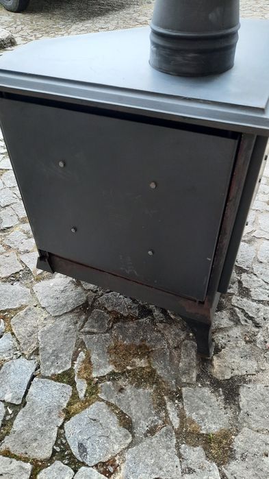 Salamandra a lenha, em excelente estado.