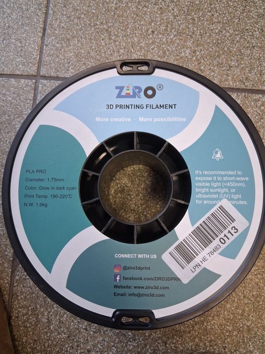 filament do drukarek 3D marki ZIRO