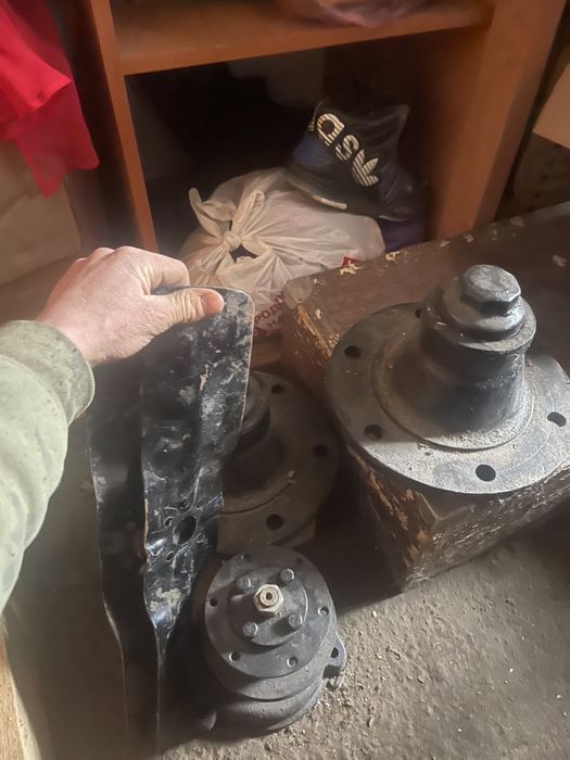 Продаю ступиць нива ск5 помпа мтз втулька бдт