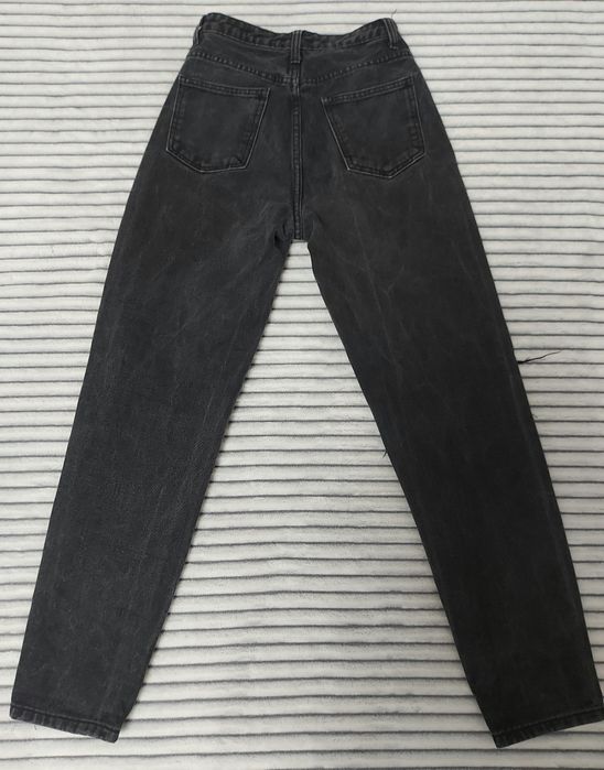 Продам джинсы чорного кольору
