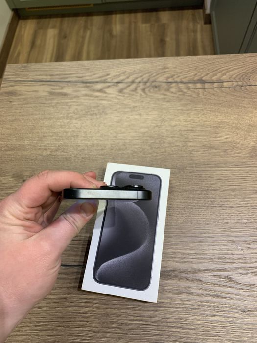 Iphone 15 pro idealny stan!