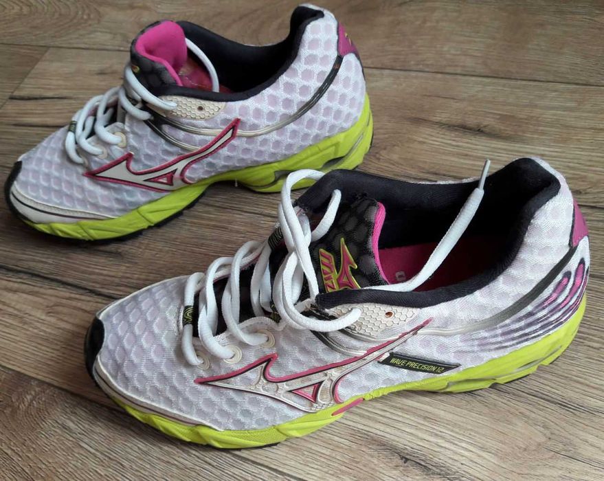 Buty do biegania Mizuno rozmiar 40,5