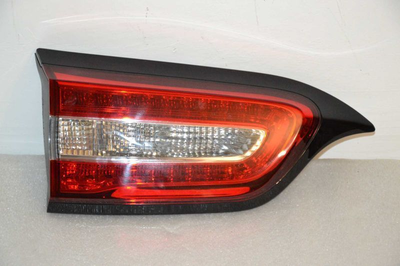 Задний фонарь Jeep Cherokee 2014 2015 2016 2017 2018