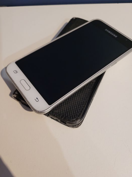 Sprzedam Samsung Galaxy J3 etui szkło