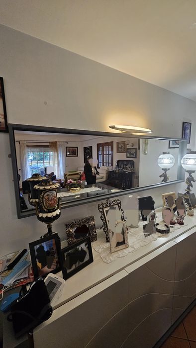 Aparador / Louceiro com Espelho – Excelente Estado