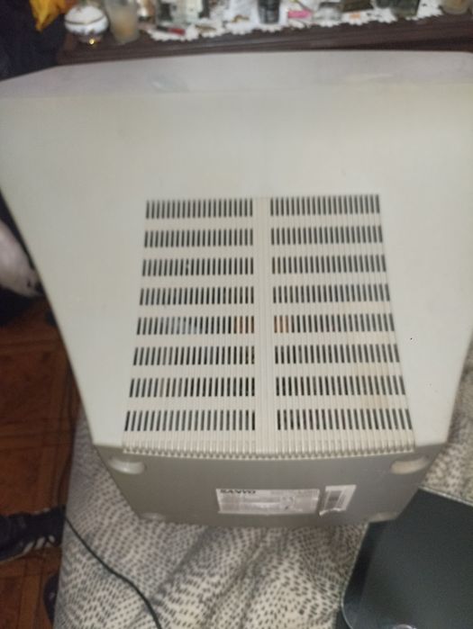 Televisão Sanyo  com comando