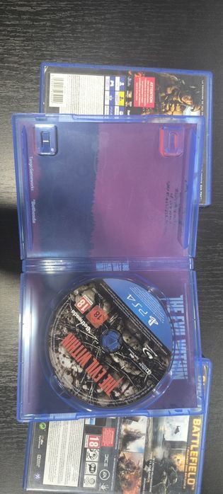 The evil within/Call of duty black ops 4/Battlefield 4 PlayStation 4