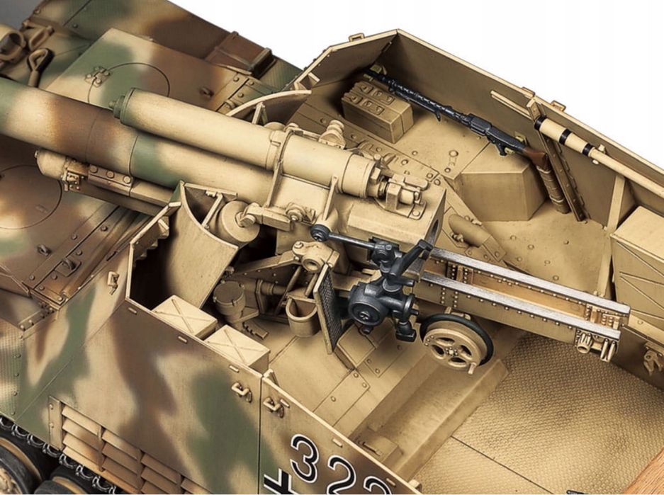 TAMIYA 35367 model czołg 1:35 German Heavy SP Howitzer Hummel