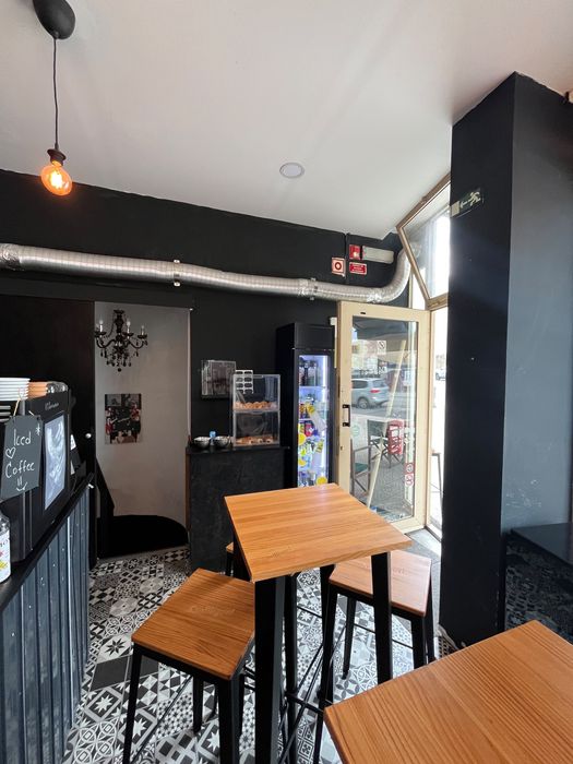Trespasse de Café Bar Equipado em Campo Alegre Porto
