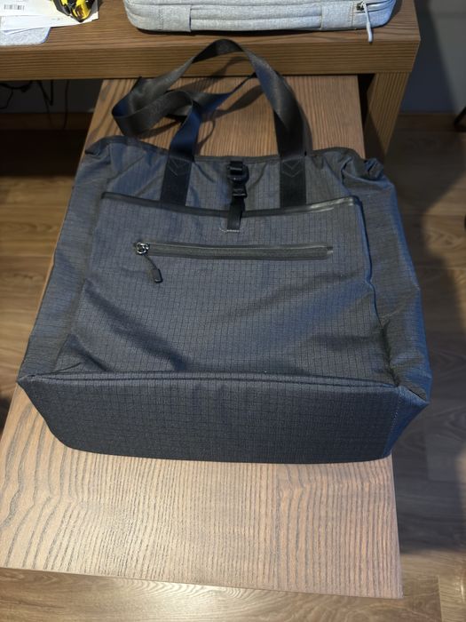 Duża torebka Nike do szkoły, mieści A4