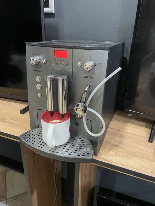Кавоварка Nivona зернова з капучінатором