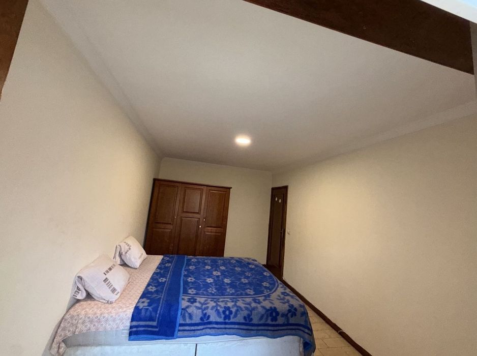 Quarto para arrendar