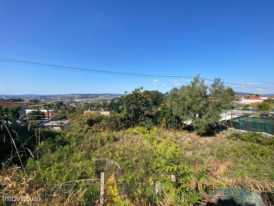 Lote de Terreno com 600 m² em Roriz – Santo Tirso