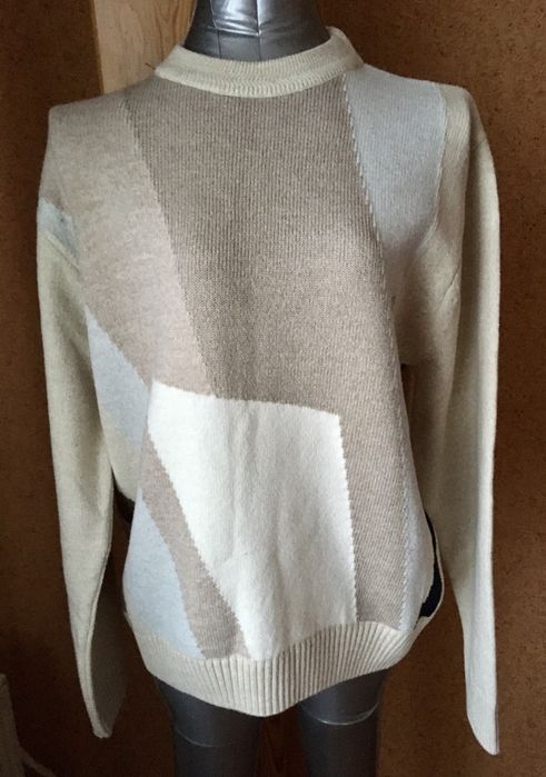 Мужской свитер шерсть новый