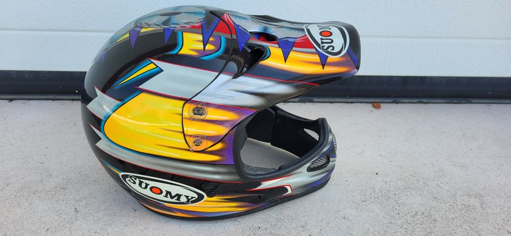 Capacete Suomy usado