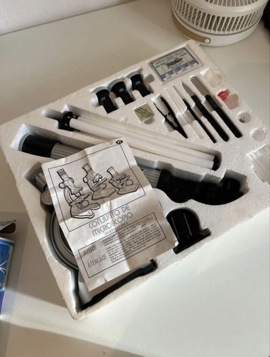 conjunto educacional de microscópio 900X e astronômico telescópio