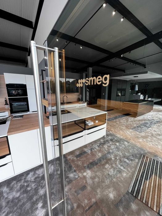 WINIARKA wolnostojąca SMEG